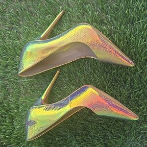 Aldo Iridescent Heels Size 8.5